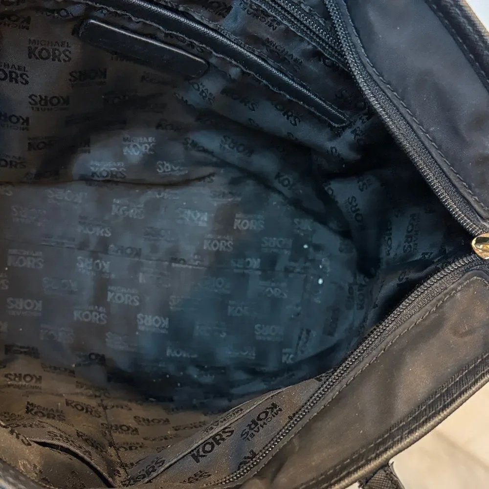 Michael Kors Kempton Medium Pocket Tote Bag